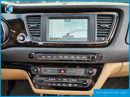 KIA CARNIVAL 7-SEATER LIMOUSINE
