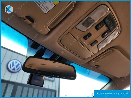 KIA CARNIVAL 7-SEATER LIMOUSINE