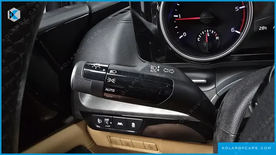 KIA CARNIVAL DIESEL 9-SEATER PRESTIGE
