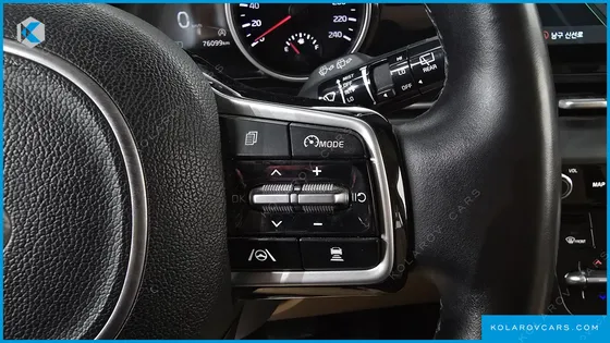 KIA CARNIVAL DIESEL 9-SEATER PRESTIGE