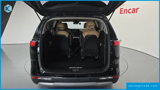 KIA CARNIVAL DIESEL 9-SEATER PRESTIGE