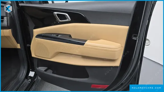 KIA CARNIVAL DIESEL 9-SEATER PRESTIGE