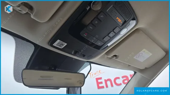 KIA CARNIVAL DIESEL 9-SEATER PRESTIGE