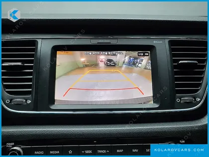 KIA CARNIVAL 9-SEATER LUXURY