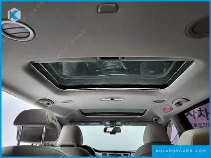 KIA CARNIVAL 9-SEATER LUXURY