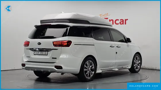 KIA CARNIVAL 9-SEATER HI-LIMOUSINE