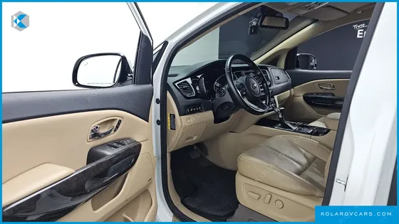 KIA CARNIVAL 9-SEATER HI-LIMOUSINE