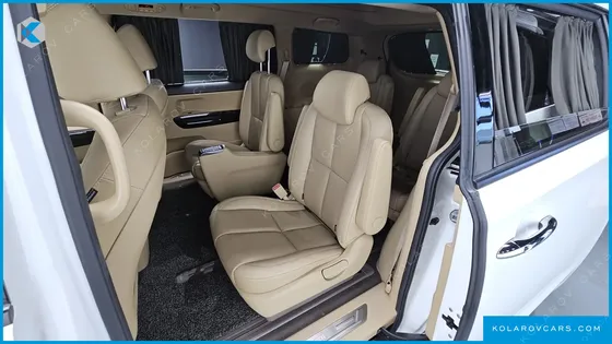 KIA CARNIVAL 9-SEATER HI-LIMOUSINE