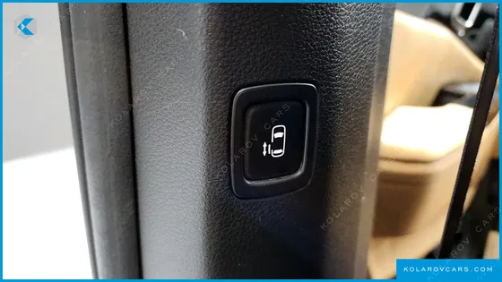 KIA CARNIVAL DIESEL 9-SEATER PRESTIGE