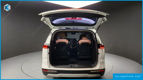 KIA CARNIVAL DIESEL 9-SEATER PRESTIGE