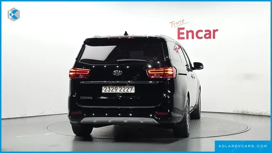 KIA CARNIVAL 9-SEATER PRSTIGE