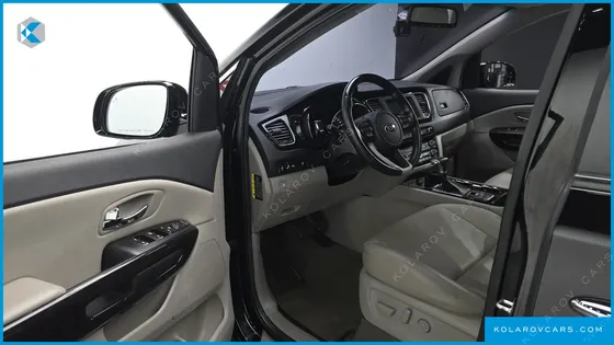 KIA CARNIVAL 9-SEATER PRSTIGE