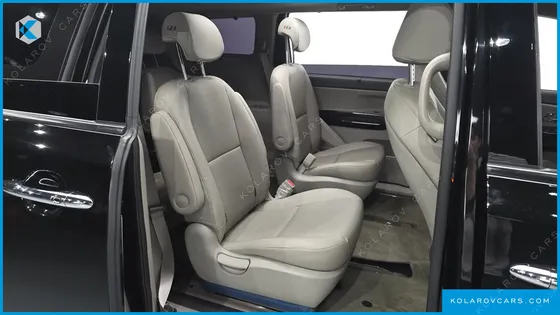 KIA CARNIVAL 9-SEATER PRSTIGE