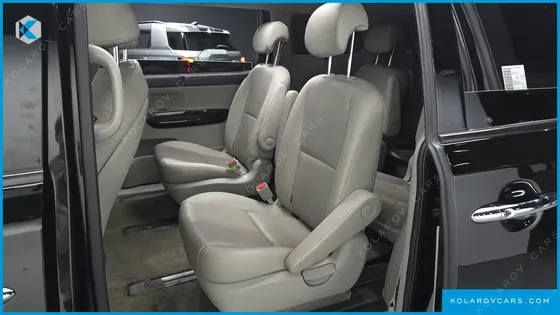 KIA CARNIVAL 9-SEATER PRSTIGE
