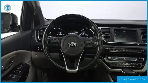 KIA CARNIVAL 9-SEATER PRSTIGE