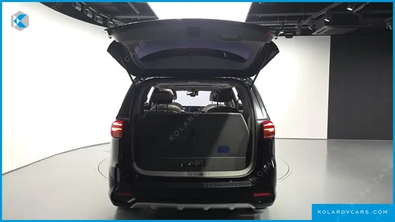 KIA CARNIVAL 9-SEATER PRSTIGE
