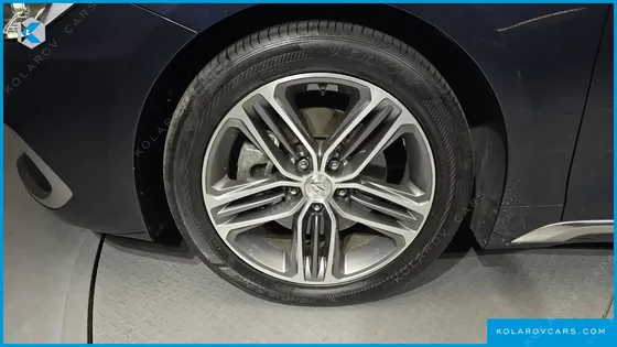 HYUNDAI GRANDEUR 2.4 PREMIUM