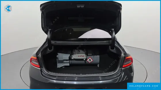 HYUNDAI GRANDEUR 3.0 LPI EXCLUSIVE (RENTAL CAR)