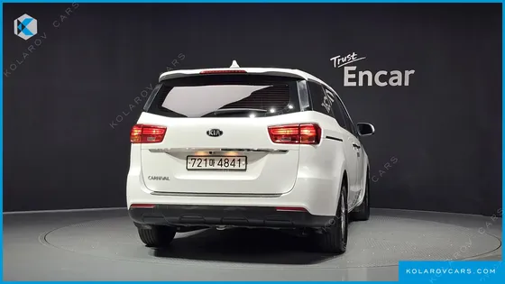KIA CARNIVAL 11-SEATER DELUXE