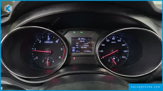 KIA CARNIVAL 11-SEATER DELUXE