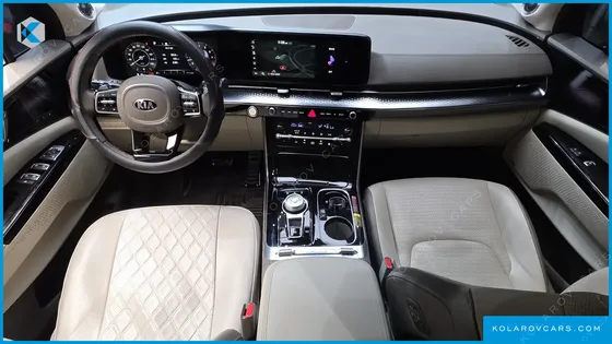 KIA CARNIVAL GASOLINE 9-SEATER HI-LIMOUSINE