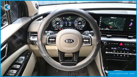KIA CARNIVAL GASOLINE 9-SEATER HI-LIMOUSINE