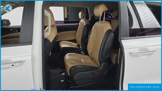 KIA CARNIVAL DIESEL 9-SEATER PRESTIGE