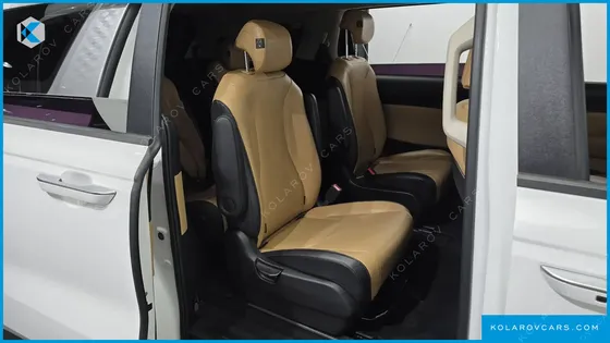 KIA CARNIVAL DIESEL 9-SEATER PRESTIGE