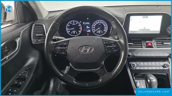 HYUNDAI GRANDEUR 2.4 PREMIUM