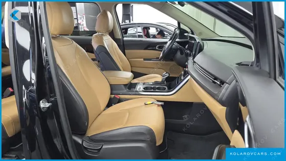 KIA CARNIVAL DIESEL 9-SEATER PRESTIGE