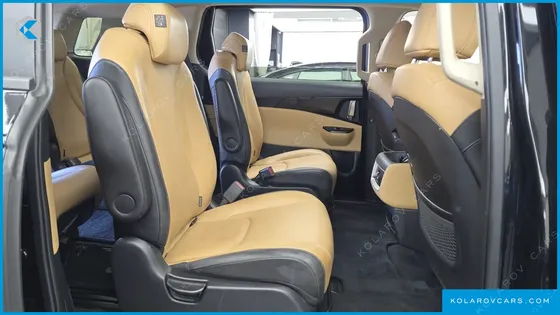 KIA CARNIVAL DIESEL 9-SEATER PRESTIGE