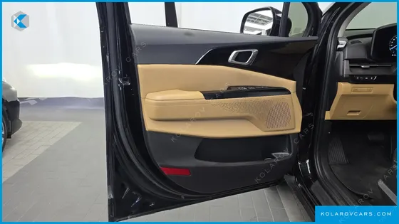 KIA CARNIVAL DIESEL 9-SEATER PRESTIGE