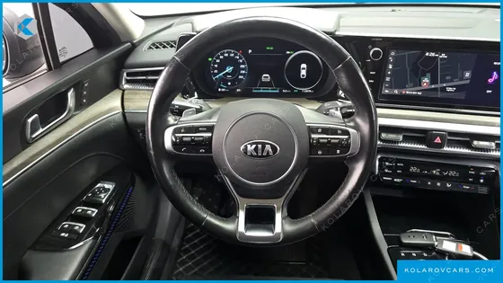 KIA K5 SIGNATURE