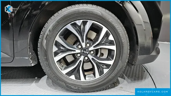 KIA CARNIVAL DIESEL 9-SEATER NOBLESSE