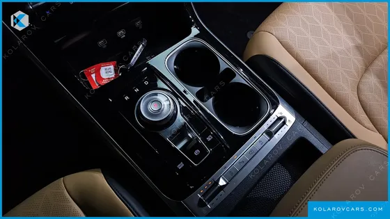 KIA CARNIVAL DIESEL 9-SEATER NOBLESSE