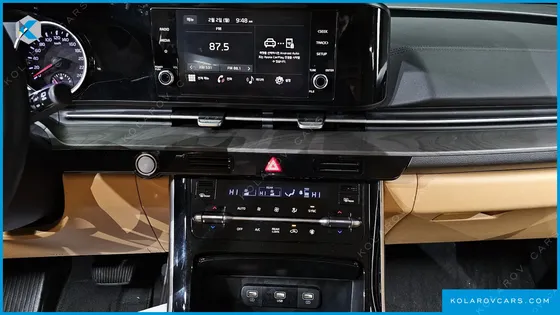 KIA CARNIVAL DIESEL 9-SEATER NOBLESSE