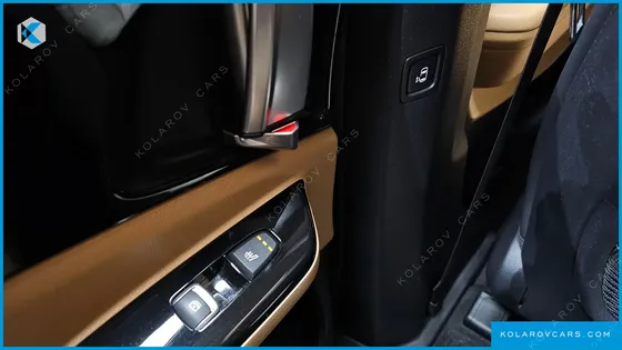 KIA CARNIVAL DIESEL 9-SEATER NOBLESSE
