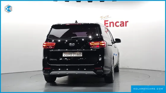 KIA CARNIVAL 9-SEATER NOBLESSE SPECIAL