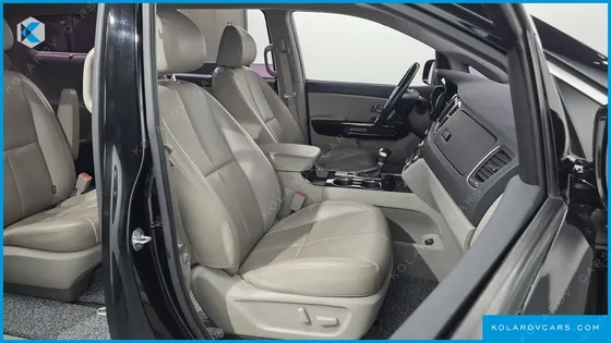 KIA CARNIVAL 9-SEATER NOBLESSE SPECIAL