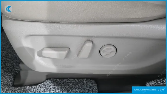 KIA CARNIVAL 9-SEATER NOBLESSE SPECIAL