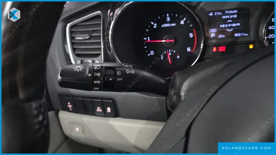 KIA CARNIVAL 9-SEATER NOBLESSE SPECIAL