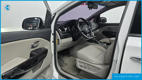 KIA CARNIVAL 9-SEATER PRSTIGE