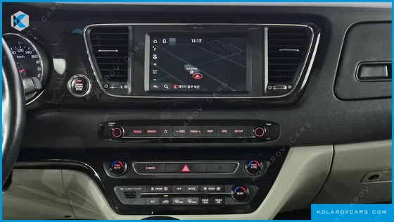 KIA CARNIVAL 9-SEATER PRSTIGE