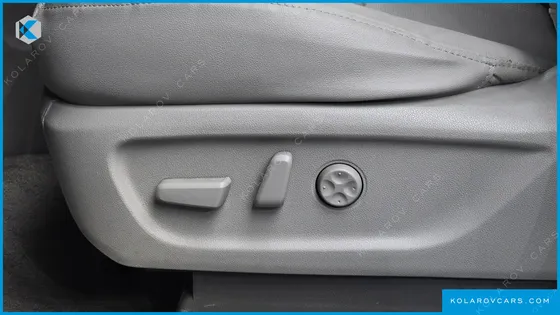 KIA CARNIVAL 9-SEATER PRSTIGE