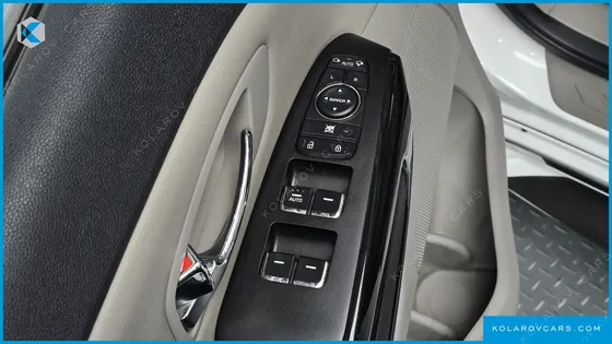 KIA CARNIVAL 9-SEATER PRSTIGE