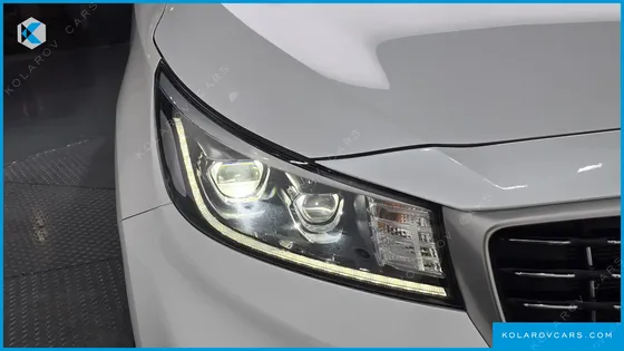 KIA CARNIVAL 9-SEATER PRSTIGE