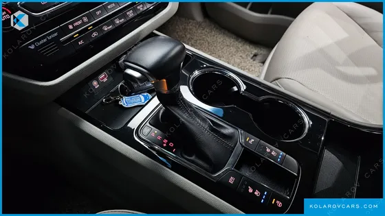 KIA CARNIVAL 9-SEATER PRSTIGE