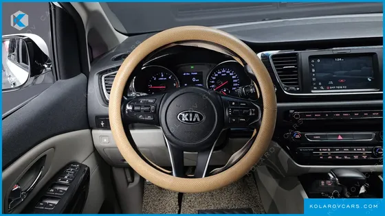 KIA CARNIVAL 9-SEATER PRSTIGE