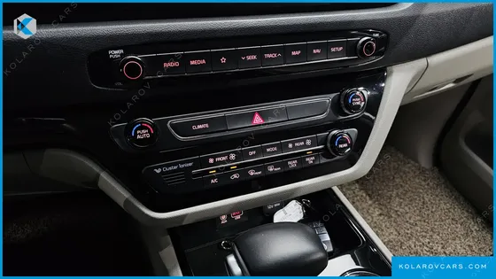 KIA CARNIVAL 9-SEATER PRSTIGE