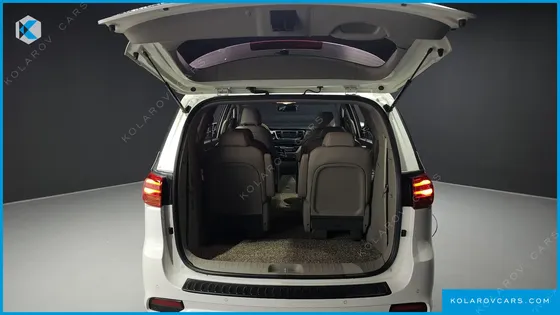 KIA CARNIVAL 9-SEATER PRSTIGE